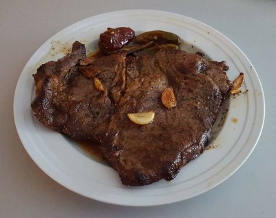 Steak with Carlic Cloves sauteed in butter